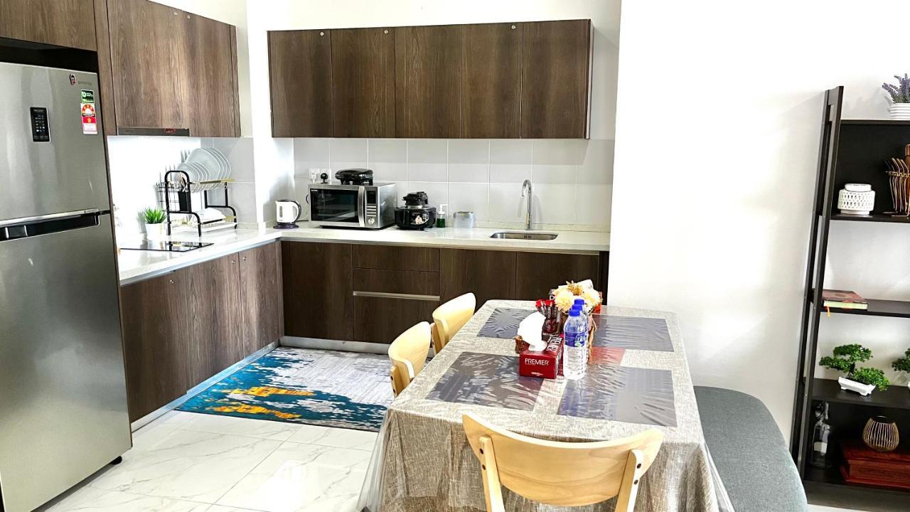 GOLDEN TROIKA KOTA BHARU HOMESTAY -2 bedrooms Buitenkant foto