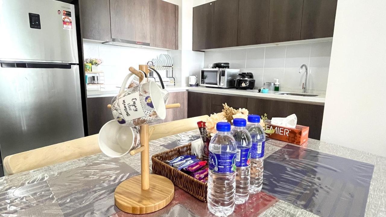 GOLDEN TROIKA KOTA BHARU HOMESTAY -2 bedrooms Buitenkant foto
