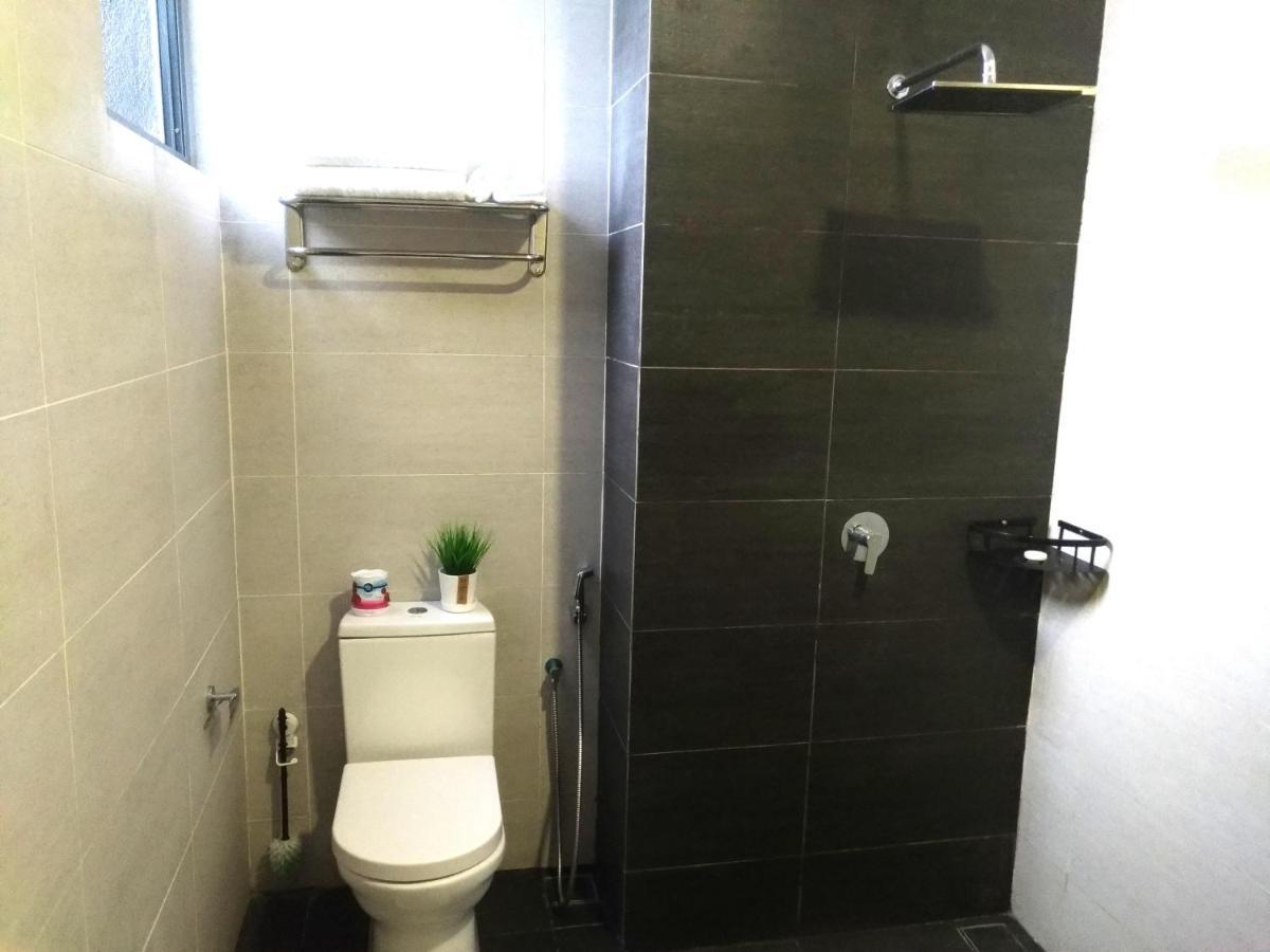 GOLDEN TROIKA KOTA BHARU HOMESTAY -2 bedrooms Buitenkant foto