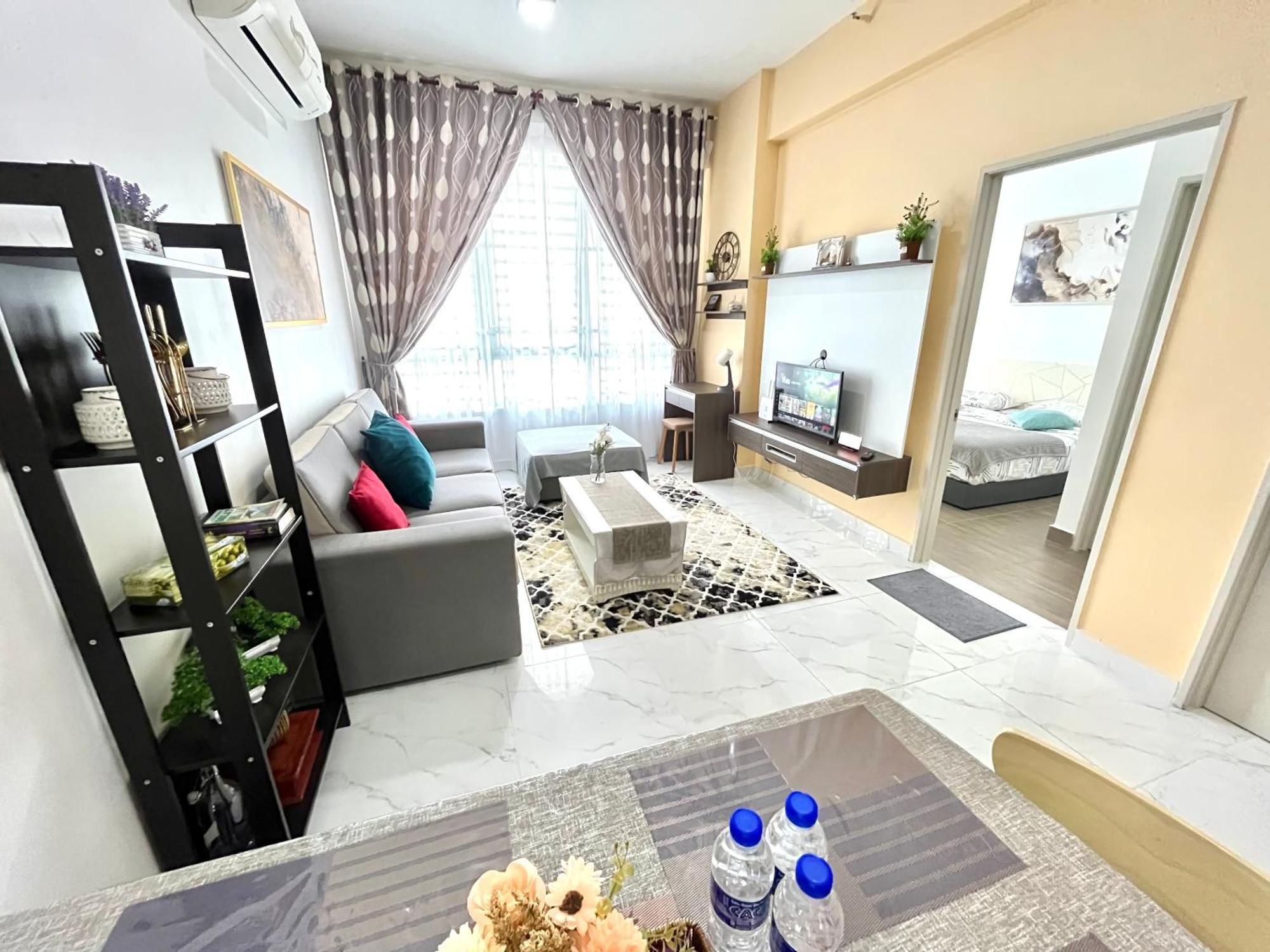 GOLDEN TROIKA KOTA BHARU HOMESTAY -2 bedrooms Buitenkant foto